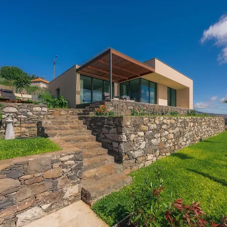 The Rock Vila Estreito Da Calheta