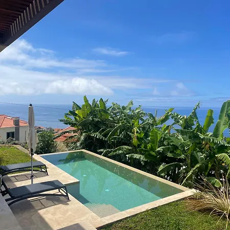 The Rock * Estreito Da Calheta